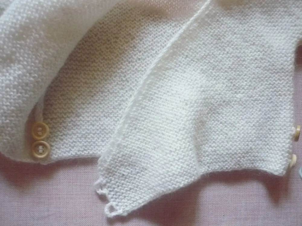 nullWickeljacke Baby Weiß in Größe 62/68 3-6 monthWickeljacke Baby Weiß in Größe 62/68. Die Baby Wickeljacke Alpaka handgestrickt in Weiß in Größe 62/68 ist ein wahrer Blickfang! Diese süße Jacke wurde mit viel Lieb