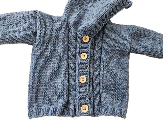 Bio Strickjacke in Blau und Größe 62/68 3-6 Monate - Shop Pekusch