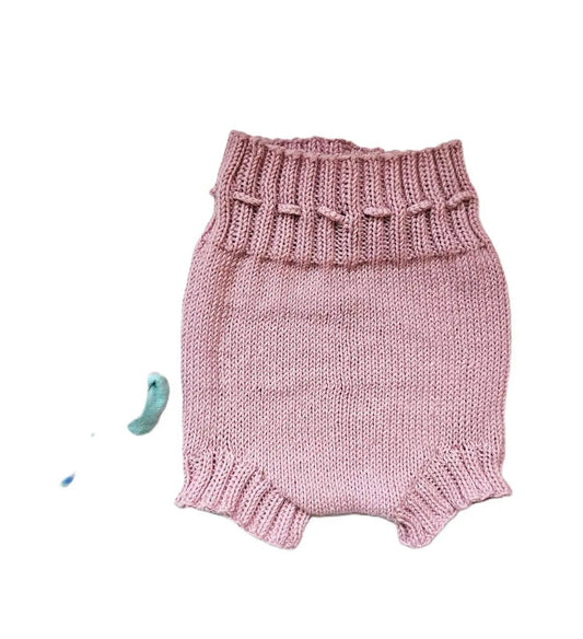 nullWindelhose Baby Rosa Größe 74/80  6-12 monthWindelhose Baby Rosa Größe 74/80Die handgestrickte Windelhose CM Rosa in der Größe 74/80 ist die perfekte Wahl für dein Baby. Diese süße Windelhose wurde per Hand au