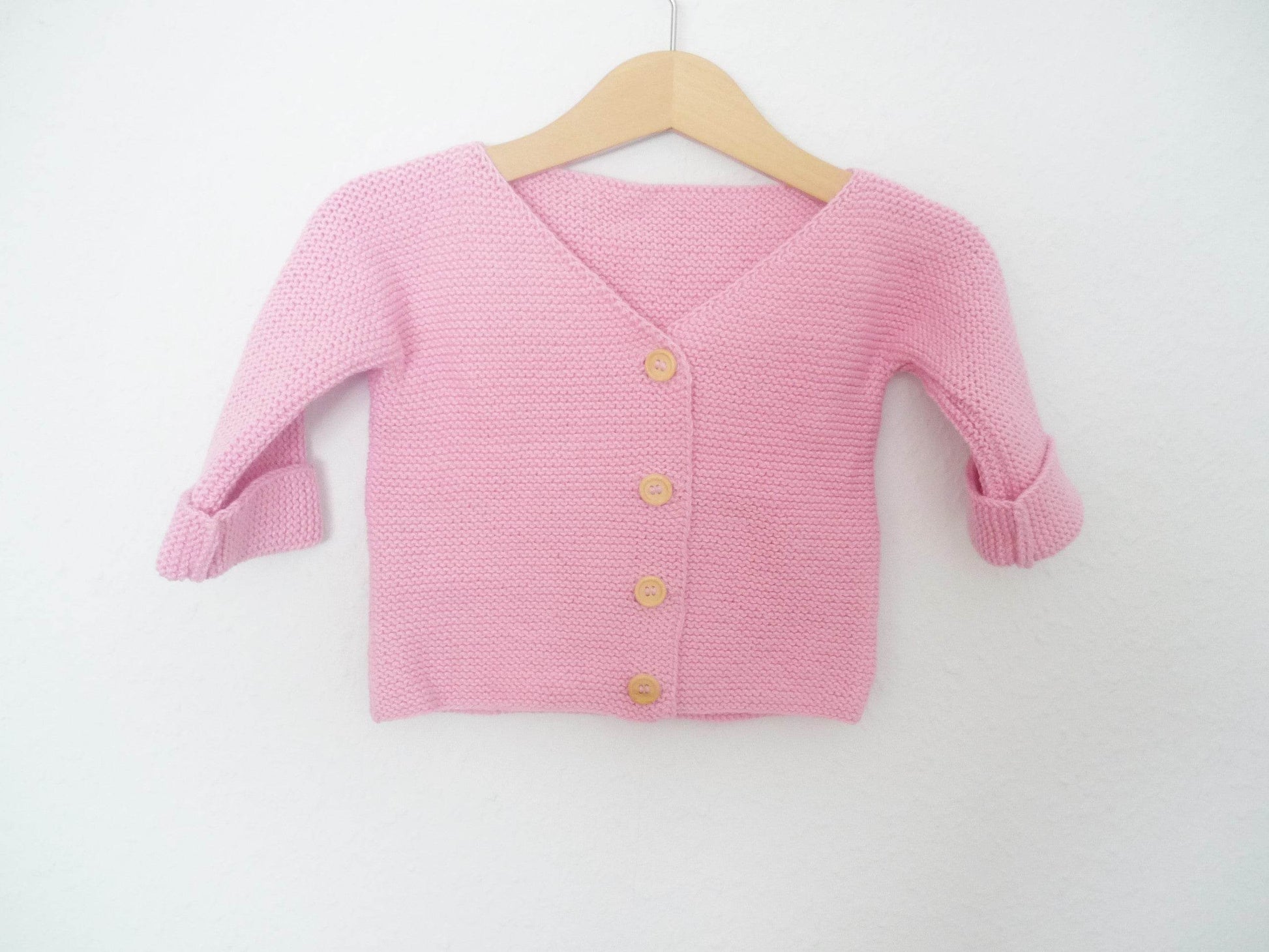 Baby Strickjacken in verschiedenen Farben in Größe 80/86 - Shop Pekusch