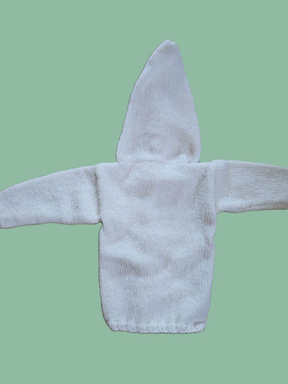 nullStrickjacke Baby Wollweiß  Größe 80/86   12-18 monthStrickjacke Baby Wollweiß Größe 80/86. Diese süße handgestrickte Baby Strickjacke aus Wolle in Wollweiß mit Kapuze und in der Größe 80/86 wurde liebevoll aus einer M