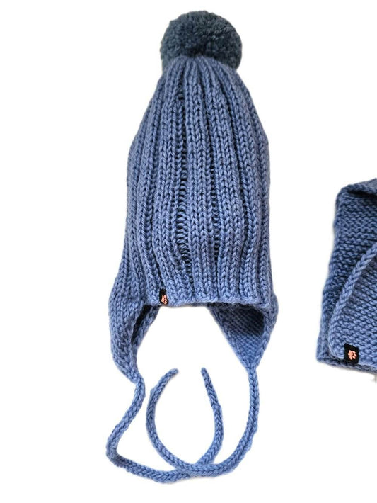 nullMütze Baby Bio in Blau für das Alter 1 - 3 JahreUnsere handgestrickte Mütze Baby Bio in Blau ist die perfekte Wahl für Kinder im Alter von 1 bis 3 Jahren. Hergestellt aus hochwertiger Bio Merinowolle, ist diese Mü