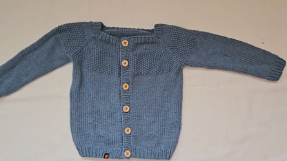 Strickjacke M Baby in Blau und der Größe 74/80  10-12 Month